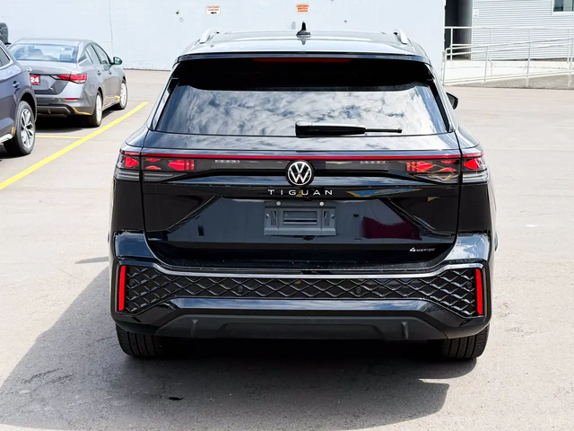 VW Tiguan Highline All Wheel Drive - автомобили, коли, обяви за нови и употребявани 6