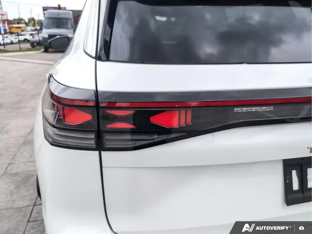 VW Tiguan Highline Turbo R-Line Highline Turbo R All Wheel Drive - автомобили, коли, обяви за нови и употребявани 10