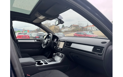 VW Touareg 3.0 0 ТОП//Собствен лизинг! 100% Одобрение - автомобили, коли, обяви за нови и употребявани 9