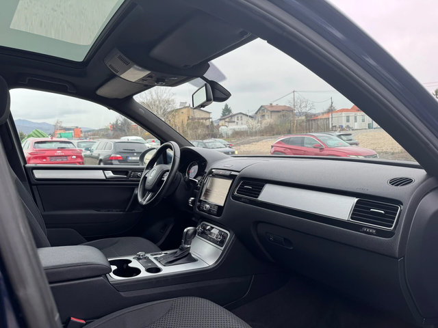 VW Touareg 3.0 0 ТОП//Собствен лизинг! 100% Одобрение - автомобили, коли, обяви за нови и употребявани 9