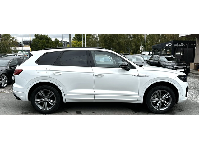 VW Touareg 3.0TDI 286HP R-LINE PANO CAMERA - автомобили, коли, обяви за нови и употребявани 3