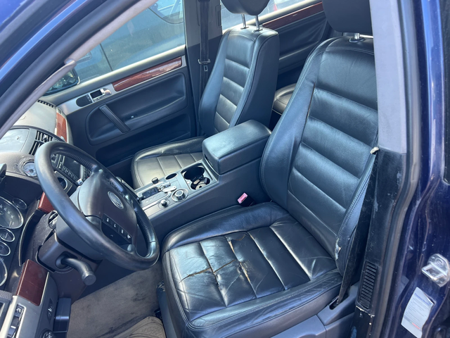 VW Touareg 2.5TDI-174к.с. Автоматик/ Кожа/ Подгрев/ Италия - автомобили, коли, обяви за нови и употребявани 6