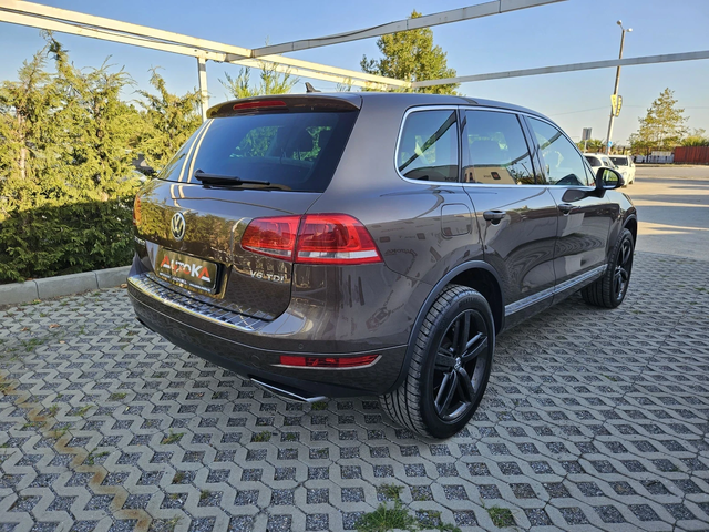 VW Touareg 3.0TDI-240кс= 8СКОРОСТИ= 4x4= LED= ПОДГРЕВ= НАВИ - автомобили, коли, обяви за нови и употребявани 2