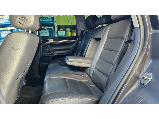 VW Touareg 3.0 Navig/Klimatronik/Avtomat/Facelift - автомобили, коли, обяви за нови и употребявани 12