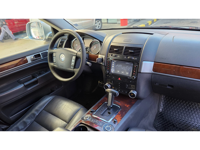 VW Touareg 3.0 Navig/Klimatronik/Avtomat/Facelift - автомобили, коли, обяви за нови и употребявани 9