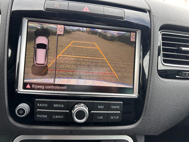 VW Touareg 3.0i HYBRID AVTOMAT/NAVI/KOJA/KAMERA - автомобили, коли, обяви за нови и употребявани 14