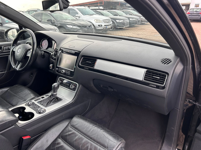 VW Touareg 3.0i HYBRID AVTOMAT/NAVI/KOJA/KAMERA - автомобили, коли, обяви за нови и употребявани 9