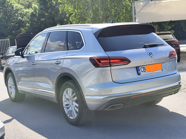 VW Touareg 3.0TDi* 4X4* VIRTUAL * ПОДГРЕВ*  LED* КОЖА* CARPLA - автомобили, коли, обяви за нови и употребявани 5