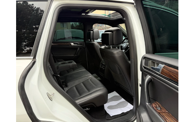 VW Touareg 3.0TDI FACELIFT R-LINE PANORAMA NAVI XENON - автомобили, коли, обяви за нови и употребявани 13
