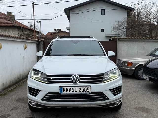 VW Touareg 3.0TDI FACELIFT R-LINE PANORAMA NAVI XENON - автомобили, коли, обяви за нови и употребявани 1