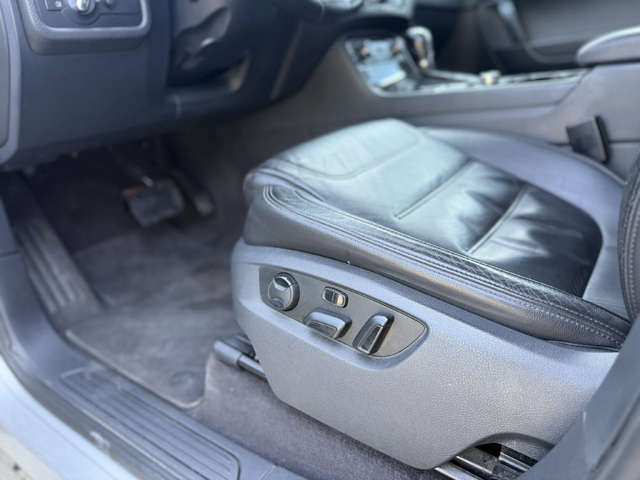 VW Touareg 3.0 TDI Сервизна история НЕ Е НА ВЪЗДУХ - автомобили, коли, обяви за нови и употребявани 15