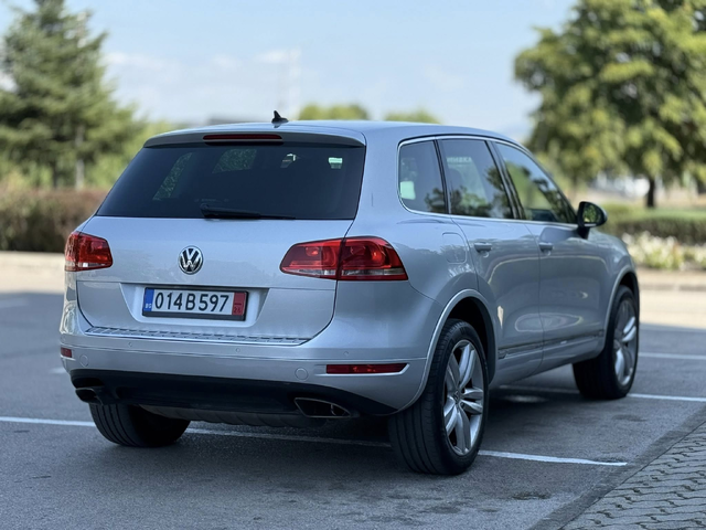 VW Touareg 3.0 TDI Сервизна история НЕ Е НА ВЪЗДУХ - автомобили, коли, обяви за нови и употребявани 2