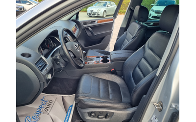 VW Touareg 3.0TDi-8 СКОРОСТИ * ОБСЛУЖЕН* ТОП СЪСТОЯНИЕ! - автомобили, коли, обяви за нови и употребявани 7
