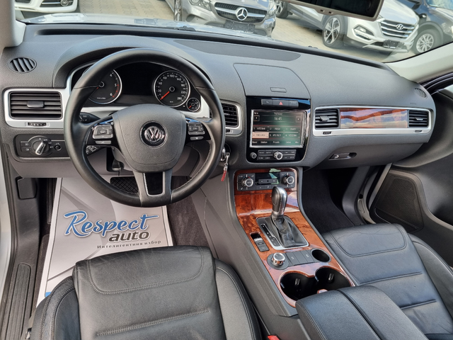 VW Touareg 3.0TDi-8 СКОРОСТИ * ОБСЛУЖЕН* ТОП СЪСТОЯНИЕ! - автомобили, коли, обяви за нови и употребявани 9
