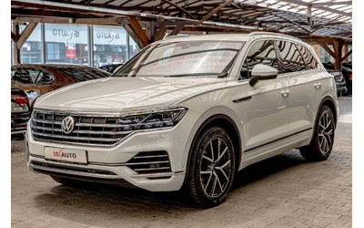 vw-touareg-3-0tdi-acc-hud-virtual-ambient-kamera-lane-assist-matrix - 2