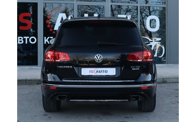 vw-touareg-3-0tdi-terrain-tech-obduhvane-dynaudio-pano-kamera - 4