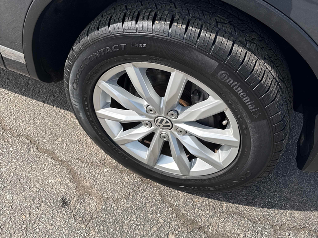 VW TOUAREG 3.6L 6cyl AWD - автомобили, коли, обяви за нови и употребявани 6