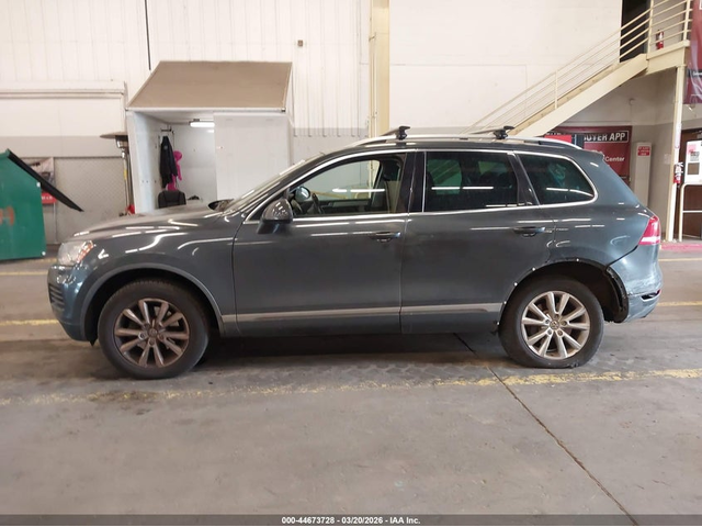 VW TOUAREG 3.6L V-6 DI, DOHC, VVT, 280HP All Wheel Drive - автомобили, коли, обяви за нови и употребявани 13