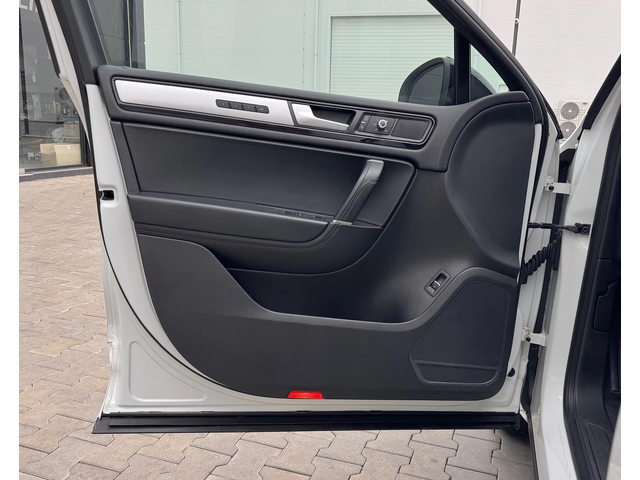 VW Touareg 3.0TDi Подгрев/Панорама - автомобили, коли, обяви за нови и употребявани 11