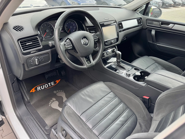 VW Touareg 3.0TDi Подгрев/Панорама - автомобили, коли, обяви за нови и употребявани 7
