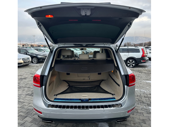 VW Touareg 3.0TDI* 239kc* BLUEMOTION* NAVI* LED* TOP* - автомобили, коли, обяви за нови и употребявани 16