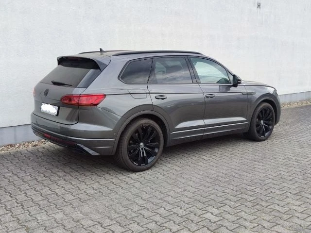VW Touareg 3.0 TDI R-LINE 4M - автомобили, коли, обяви за нови и употребявани 2