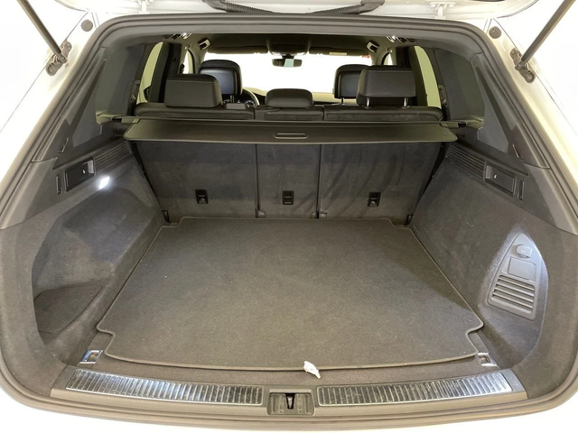 VW Touareg 3.0 TDI V6 - автомобили, коли, обяви за нови и употребявани 9