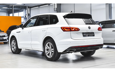 VW Touareg R-Line 3.0 TDI V6 4Motion Tiptronic - автомобили, коли, обяви за нови и употребявани 6