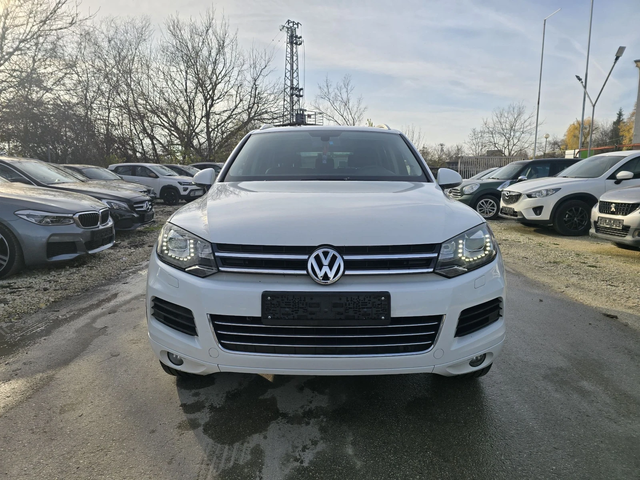 VW Touareg 3.0TDI 245к.с 4х4 Топ състояние - автомобили, коли, обяви за нови и употребявани 4