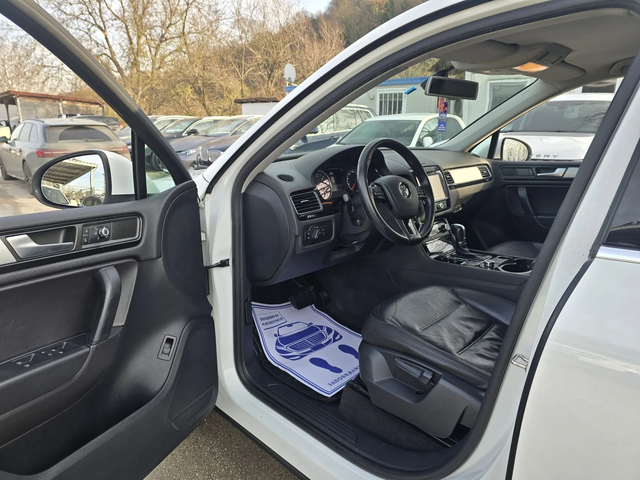 VW Touareg 3.0TDI 245к.с 4х4 Топ състояние - автомобили, коли, обяви за нови и употребявани 9