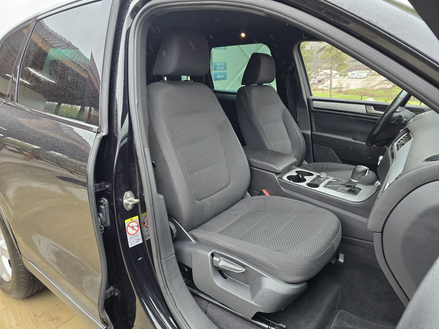 VW Touareg 3.0TDI 239к.с 4х4 tiptronic - автомобили, коли, обяви за нови и употребявани 11