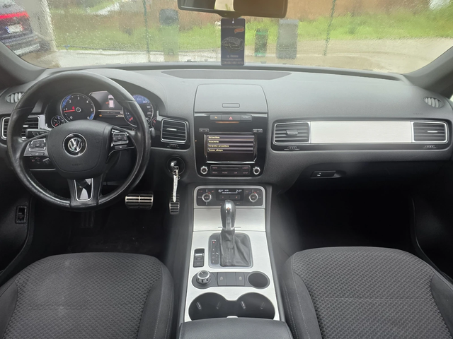 VW Touareg 3.0TDI 239к.с 4х4 tiptronic - автомобили, коли, обяви за нови и употребявани 14