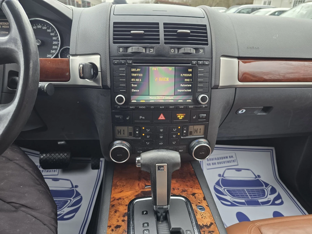 VW Touareg 3.0TDI 224к.с  4x4 Топ състояние - автомобили, коли, обяви за нови и употребявани 15