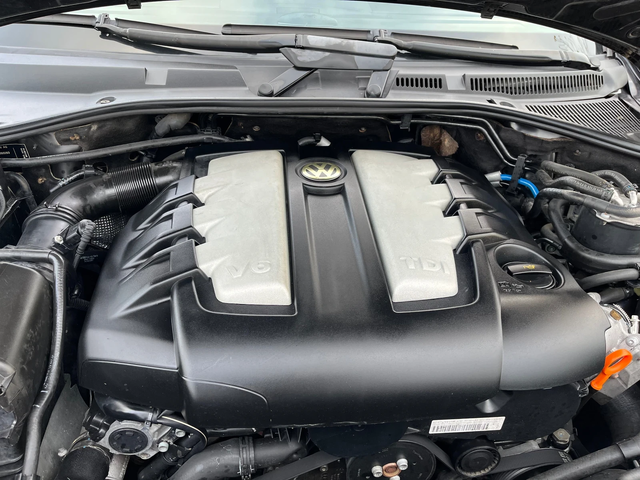 VW Touareg 3.0TDI-224-NAVI-ITALIA - автомобили, коли, обяви за нови и употребявани 14