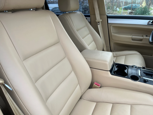 VW Touareg 3.0TDI-224-NAVI-ITALIA - автомобили, коли, обяви за нови и употребявани 6