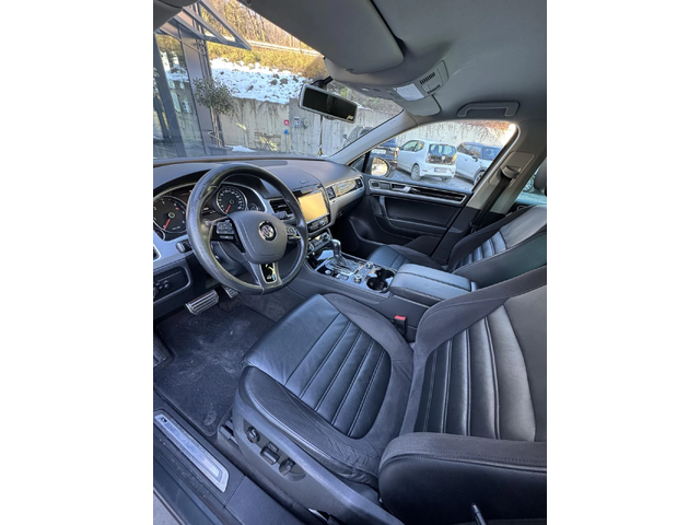 VW Touareg - автомобили, коли, обяви за нови и употребявани 9