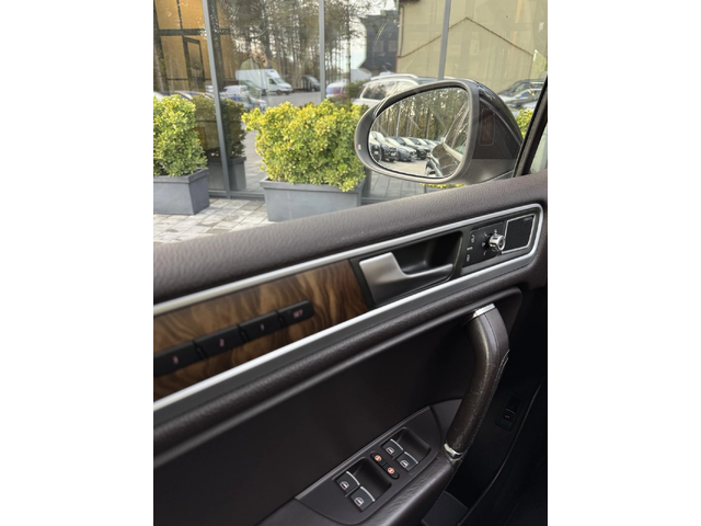 VW Touareg R-LINE - автомобили, коли, обяви за нови и употребявани 16