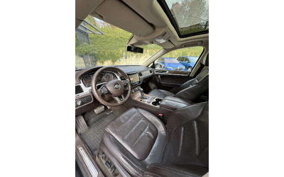 VW Touareg R-LINE - автомобили, коли, обяви за нови и употребявани 9