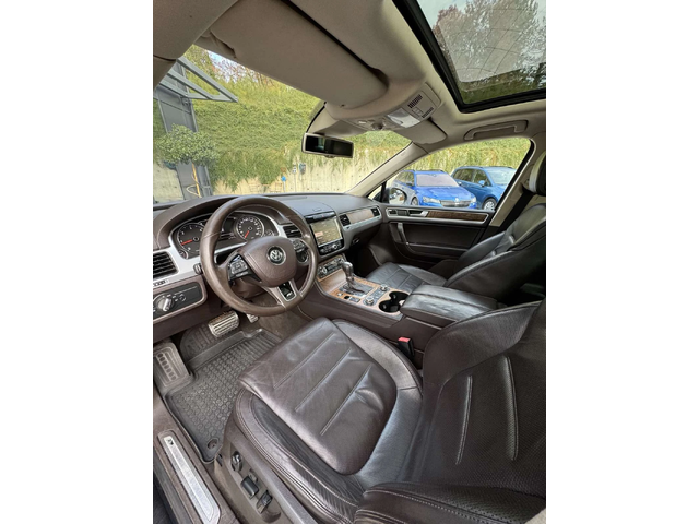 VW Touareg R-LINE - автомобили, коли, обяви за нови и употребявани 9