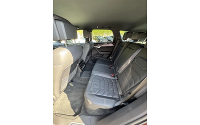 VW Touareg R-LINE - автомобили, коли, обяви за нови и употребявани 8