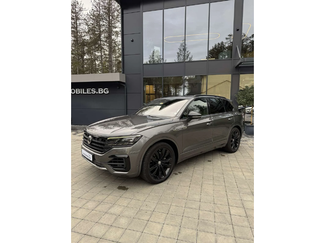 VW Touareg R-LINE - автомобили, коли, обяви за нови и употребявани 2