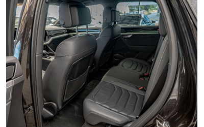 VW Touareg 4.0TDI/Rline/Обдухване/Камера/4Motion/Амбиент - автомобили, коли, обяви за нови и употребявани 7