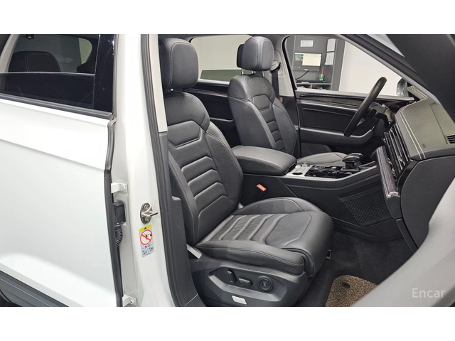 VW Touareg * 3.0TDI* PREMIUM* FULL* КРАЙНА ЦЕНА* - автомобили, коли, обяви за нови и употребявани 9