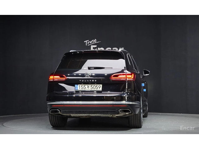 VW Touareg * КОЖА* ПОДГРЕВ* NAVI* PANORAMA* LED* - автомобили, коли, обяви за нови и употребявани 3