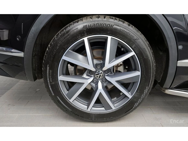 VW Touareg * КОЖА* ПОДГРЕВ* NAVI* PANORAMA* LED* - автомобили, коли, обяви за нови и употребявани 4