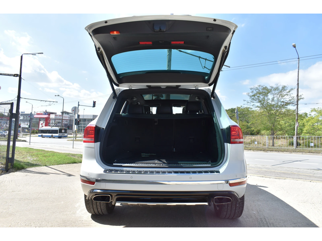 VW Touareg 3.0TDI* R-LINE - автомобили, коли, обяви за нови и употребявани 11