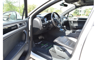 VW Touareg 3.0TDI* R-LINE - автомобили, коли, обяви за нови и употребявани 7