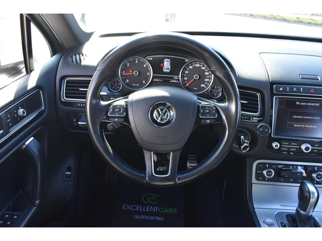 VW Touareg 3.0TDI* R-LINE* PANORAMA - автомобили, коли, обяви за нови и употребявани 11