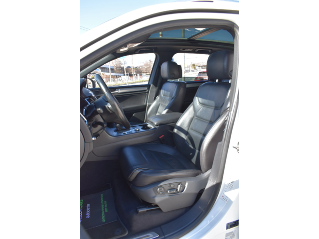 VW Touareg 3.0TDI* R-LINE* PANORAMA - автомобили, коли, обяви за нови и употребявани 8