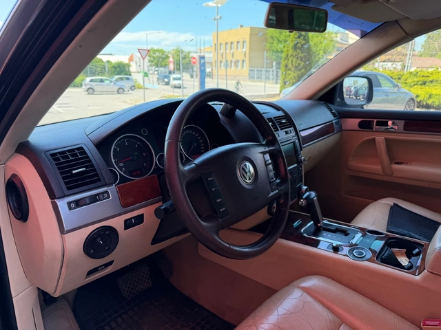 VW Touareg 3.0D* АВТОМАТИК* КОЖА* НА* ПРУЖИНИ* Обслужен - автомобили, коли, обяви за нови и употребявани 13
